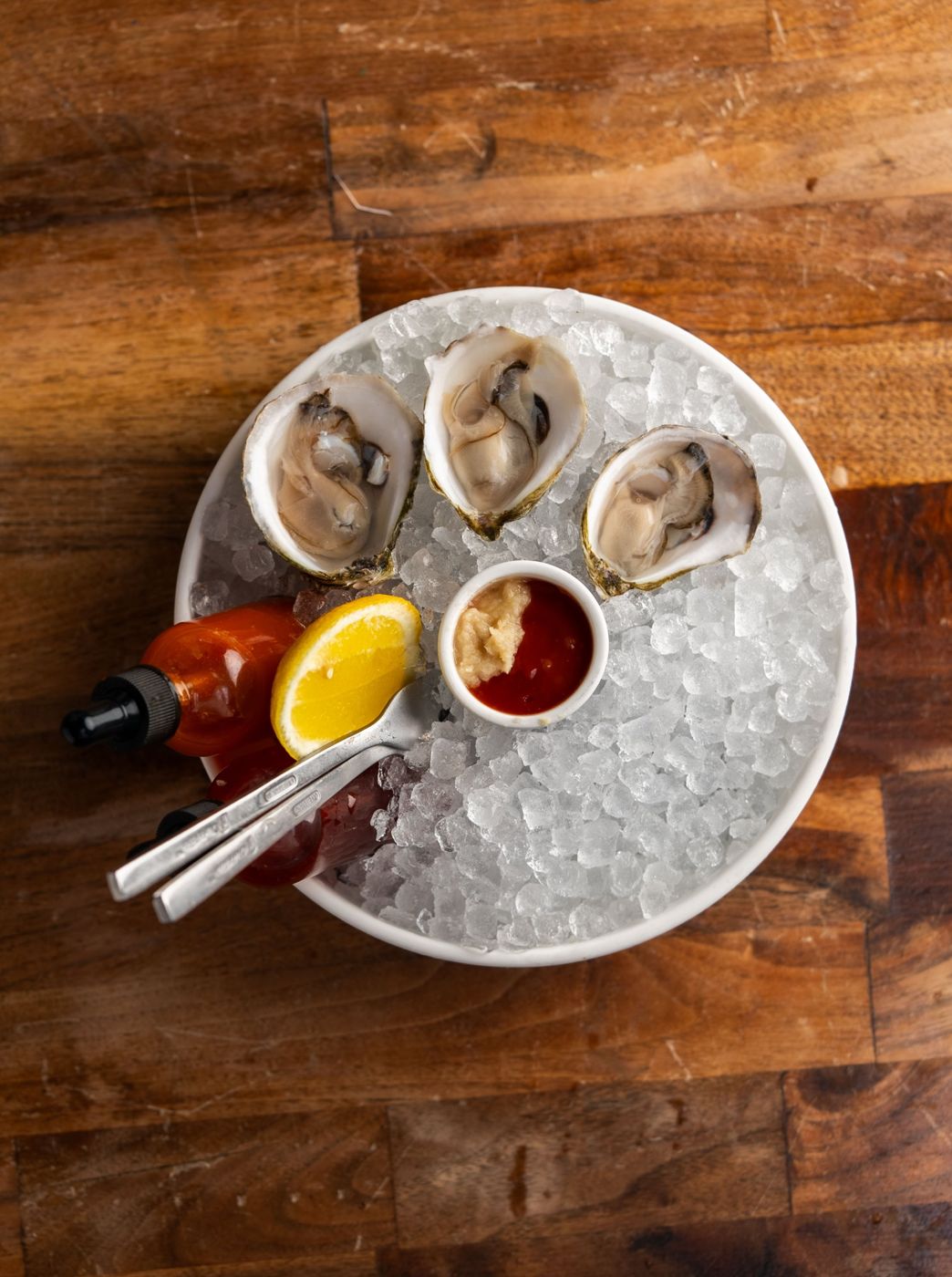Oysters on ice